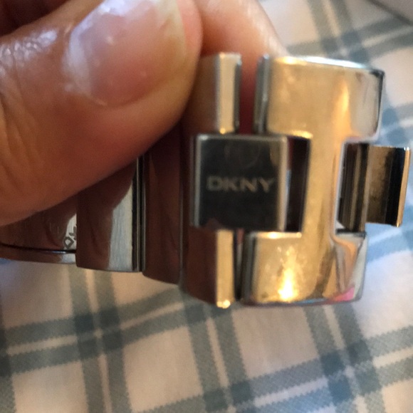 DKNY Women’s bangle watch - Picture 2 of 4